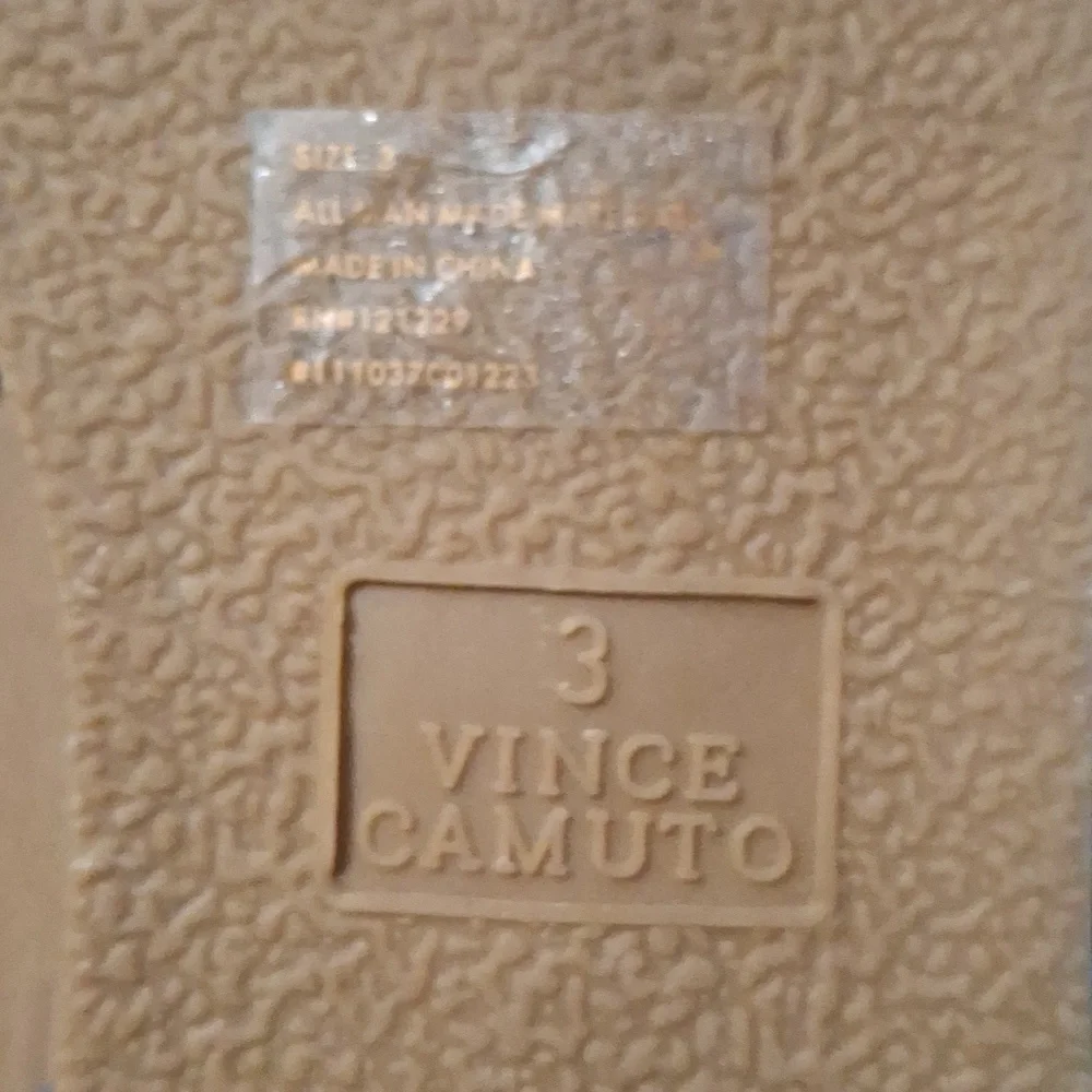 Vince camuto butterflie rinestone sandels
